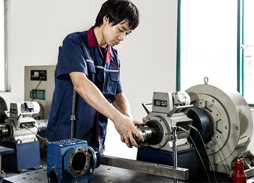 �y(c��)���C(j��)